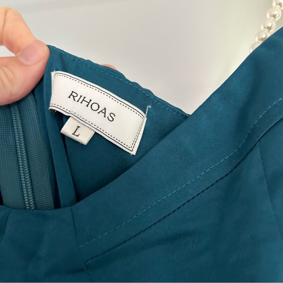 RIOHAS Satin Midi Dress - Picture 5 of 7